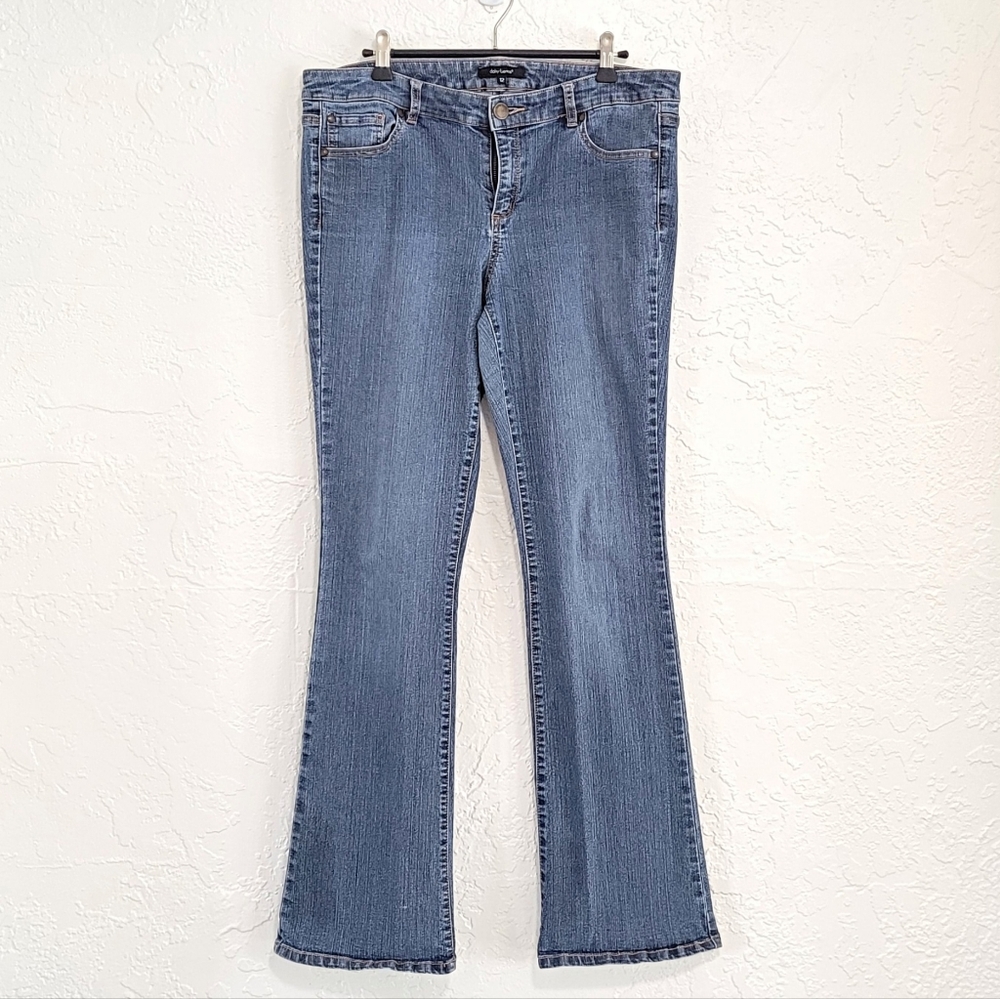 Daisy Fuentes Flaired Bootcut Jeans Size 12